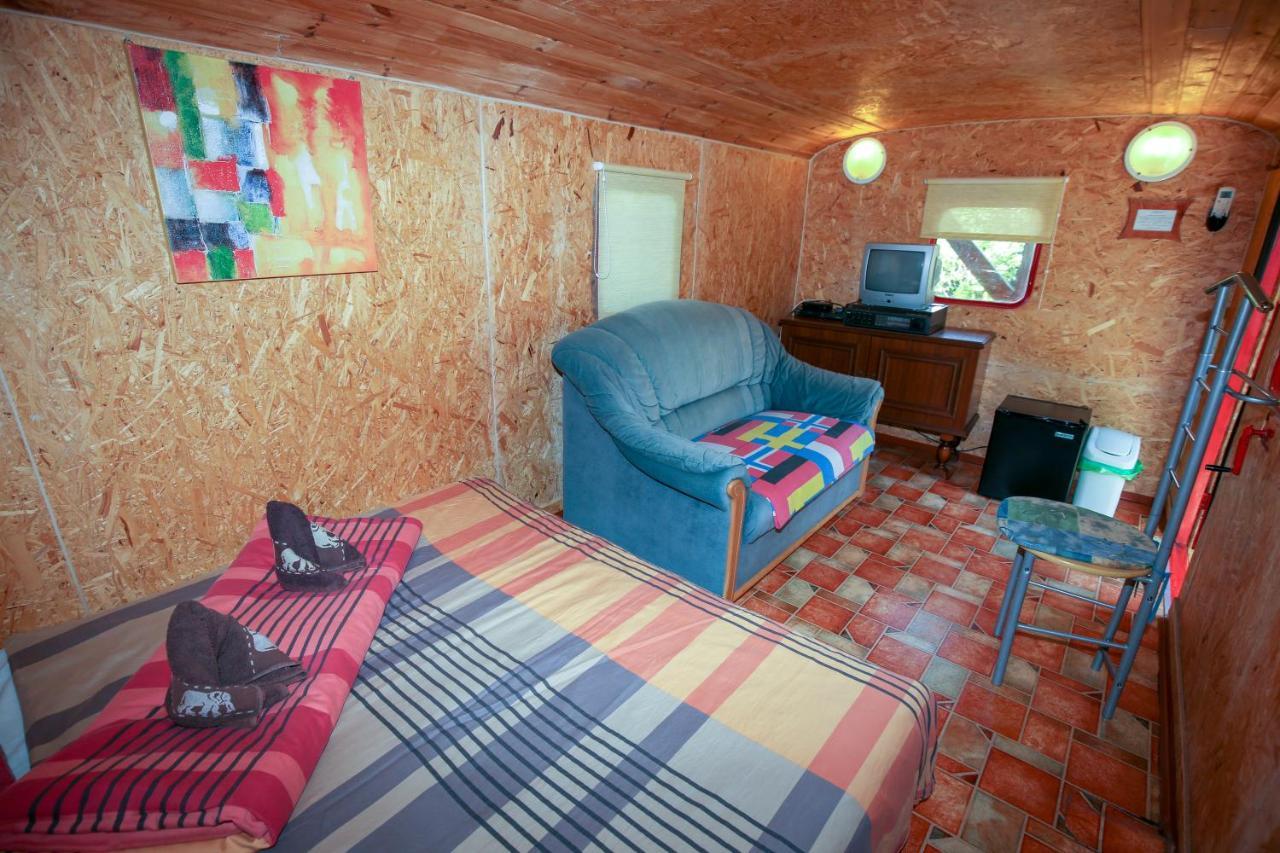 Karavan Štúrovo Εξωτερικό φωτογραφία