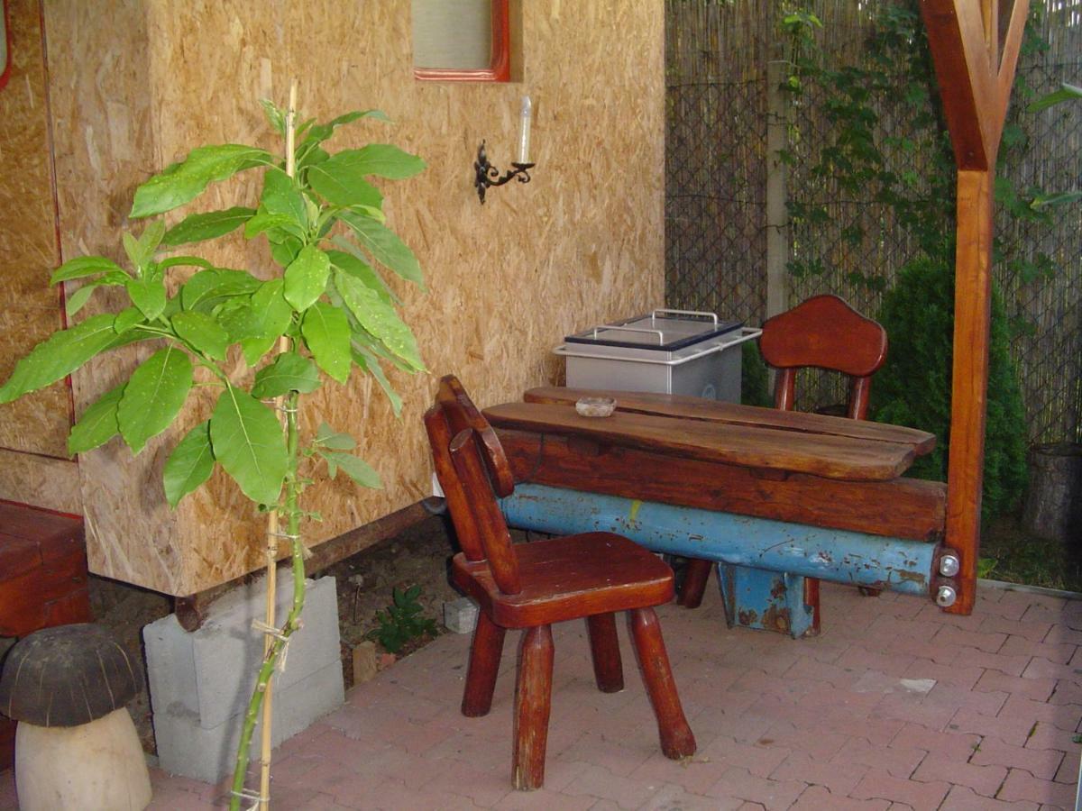 Karavan Štúrovo Εξωτερικό φωτογραφία